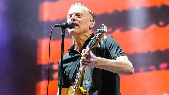 BRYAN ADAMS YENİDEN TÜRKİYE’DE